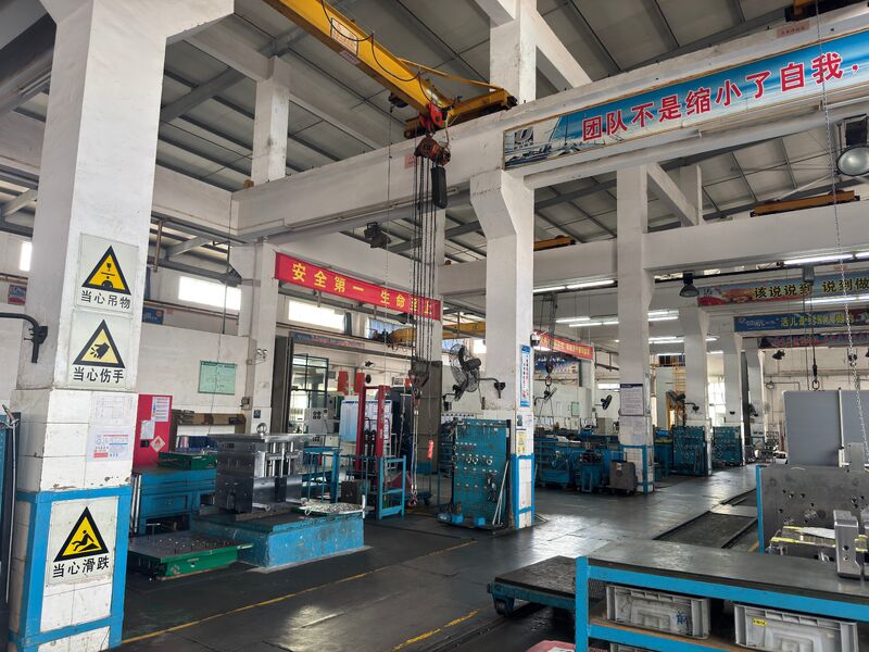 Guangzhou Starlink Mold Co.,Ltd. linha de produção do fabricante