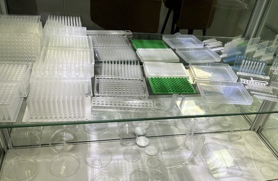 Ferramentas de molde de injecção de micropipeta de plástico de cavidade múltipla para o laboratório